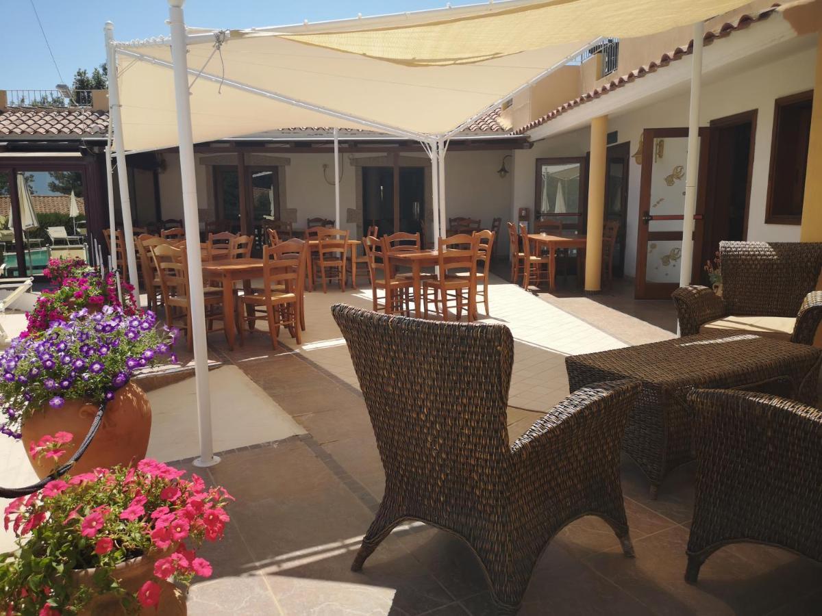 Hotel Cala Mirto Budoni Exterior photo
